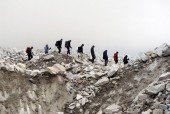 way to everest base camp .jpg