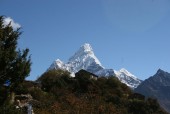 A fabulos view of Mt. Ama Dablam from Mong La.jpg