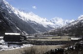 Langtang vallery and langshisa ri in the background.jpg