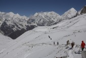 Heading to Bimthang.JPG